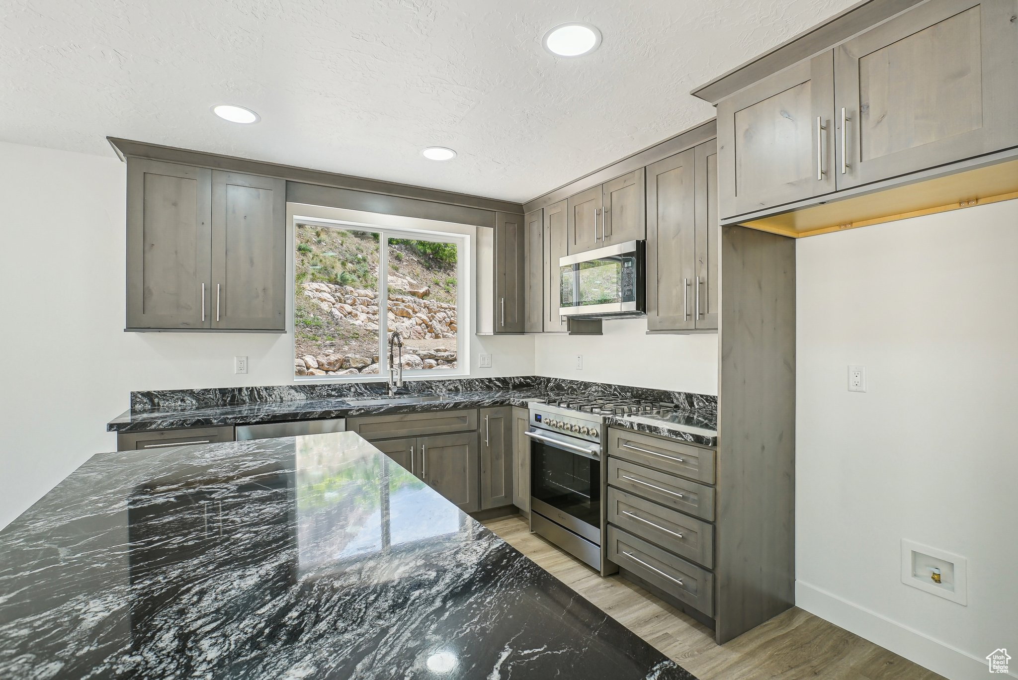 MOUNTAIN ROAD SUBDIVISION - Residential
