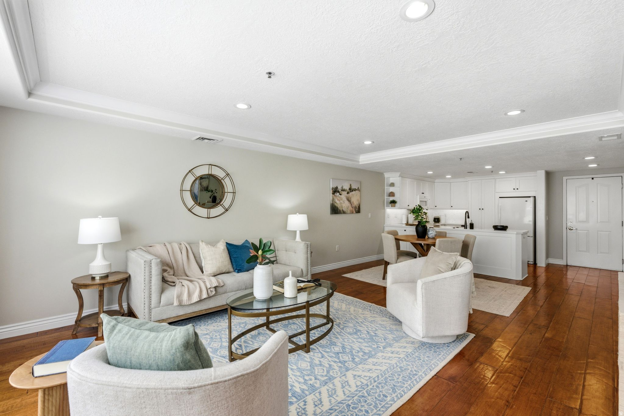 PRESIDENTIAL CLUB - Residential