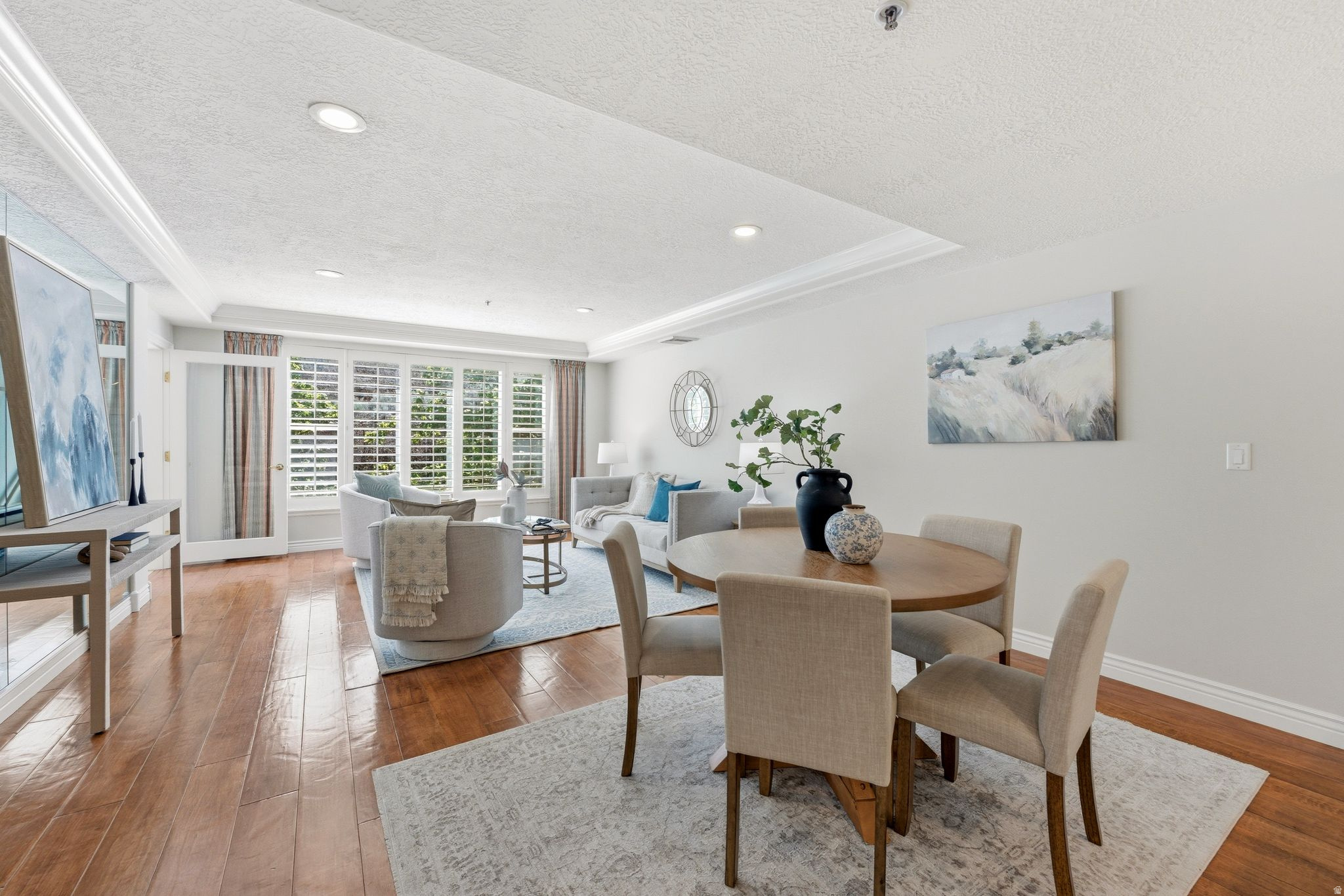 PRESIDENTIAL CLUB - Residential