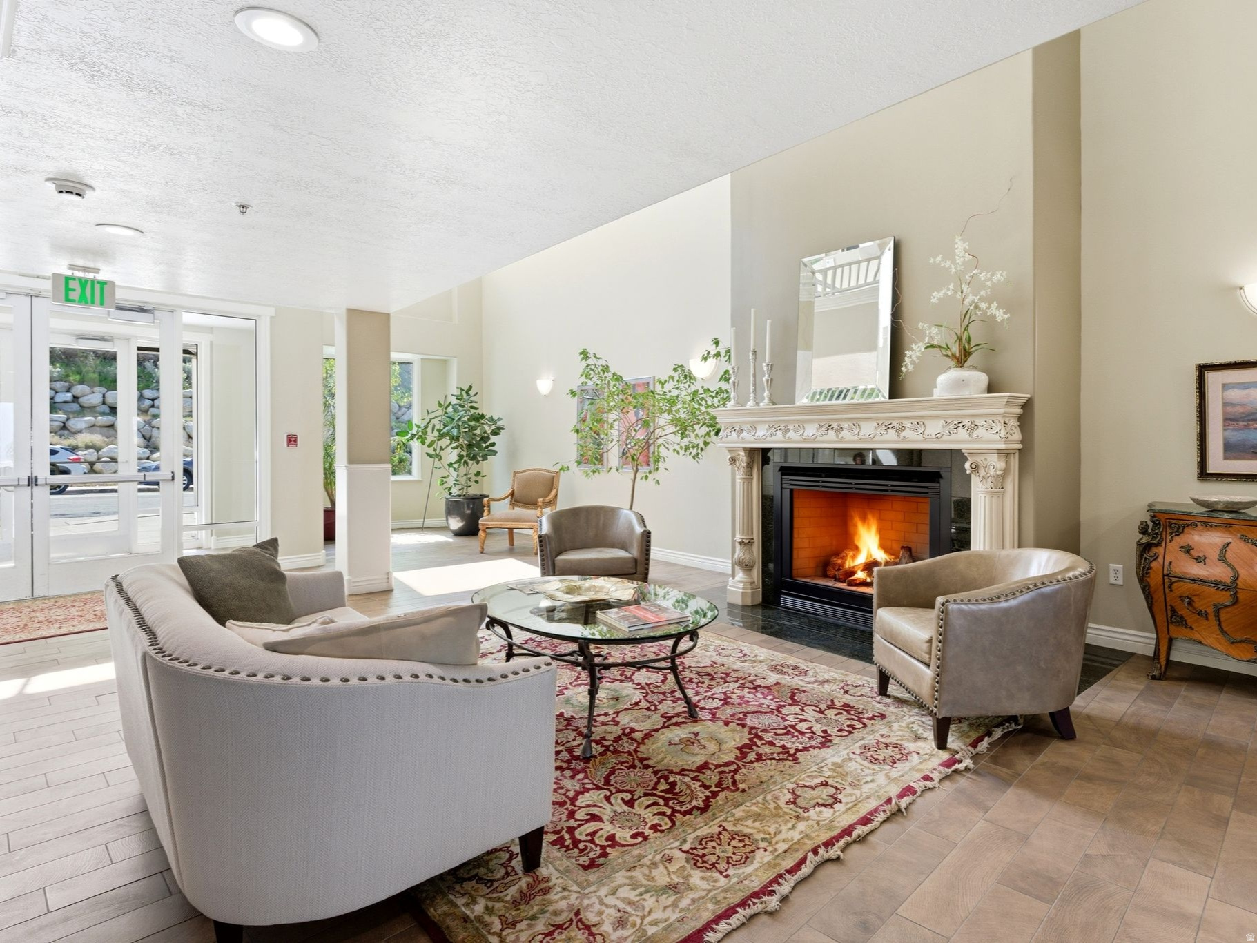 PRESIDENTIAL CLUB - Residential