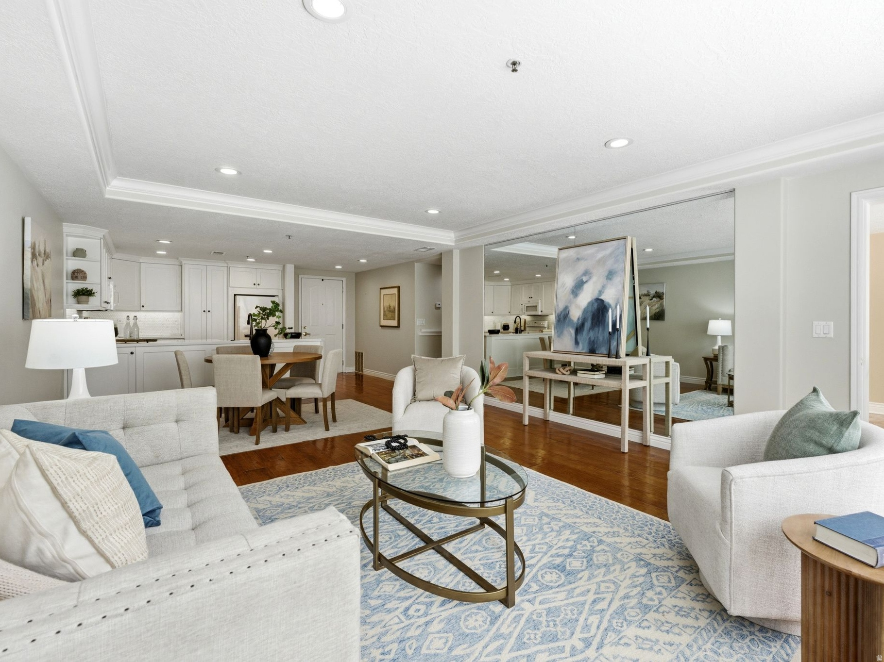 PRESIDENTIAL CLUB - Residential