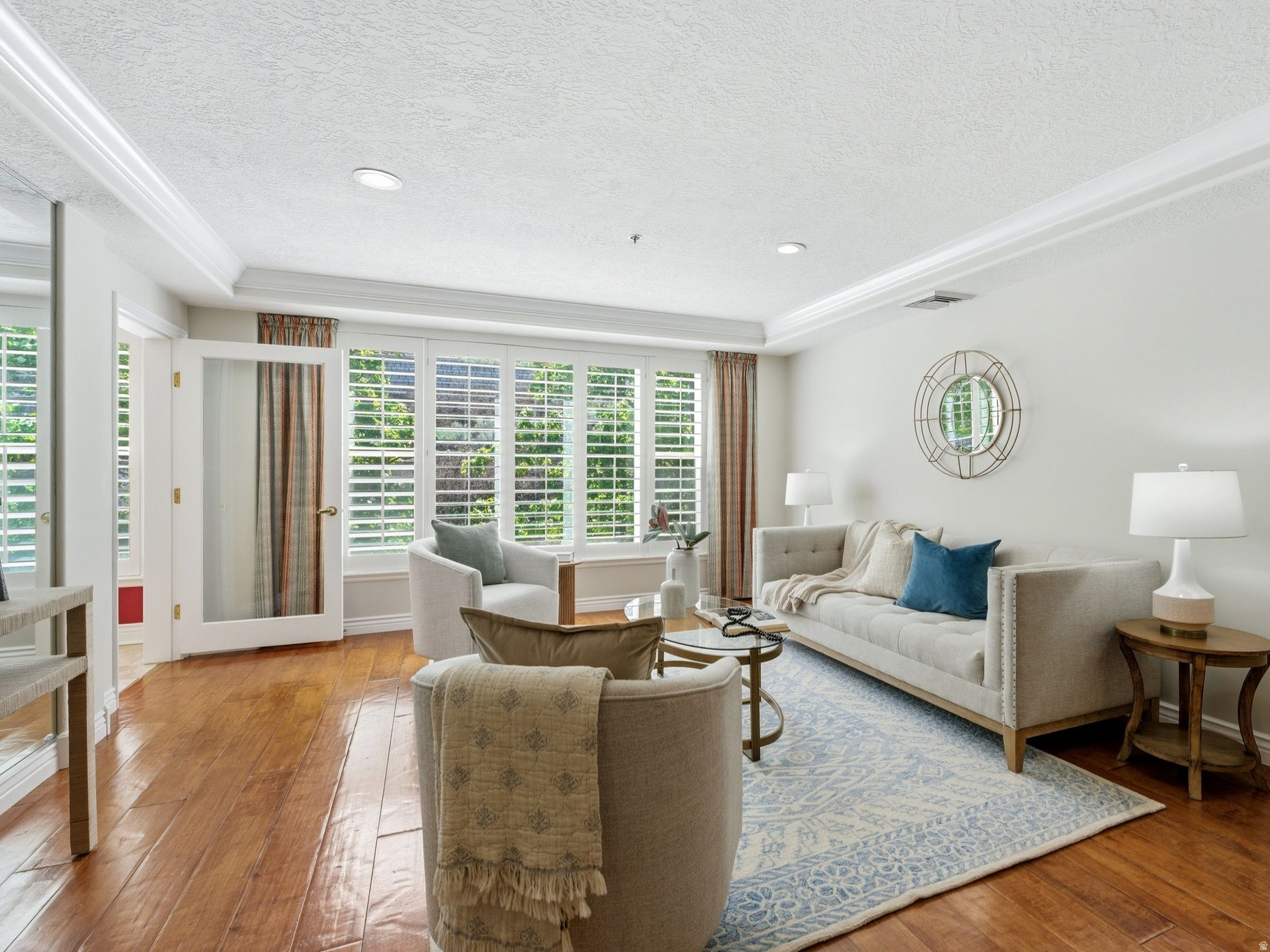 PRESIDENTIAL CLUB - Residential