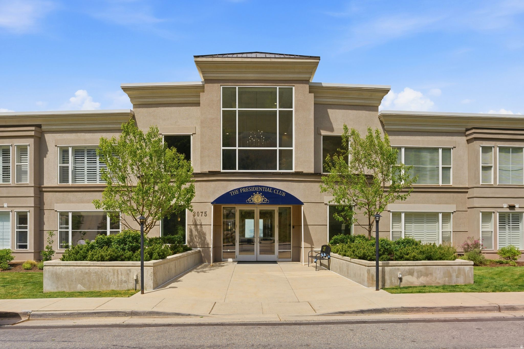 PRESIDENTIAL CLUB - Residential