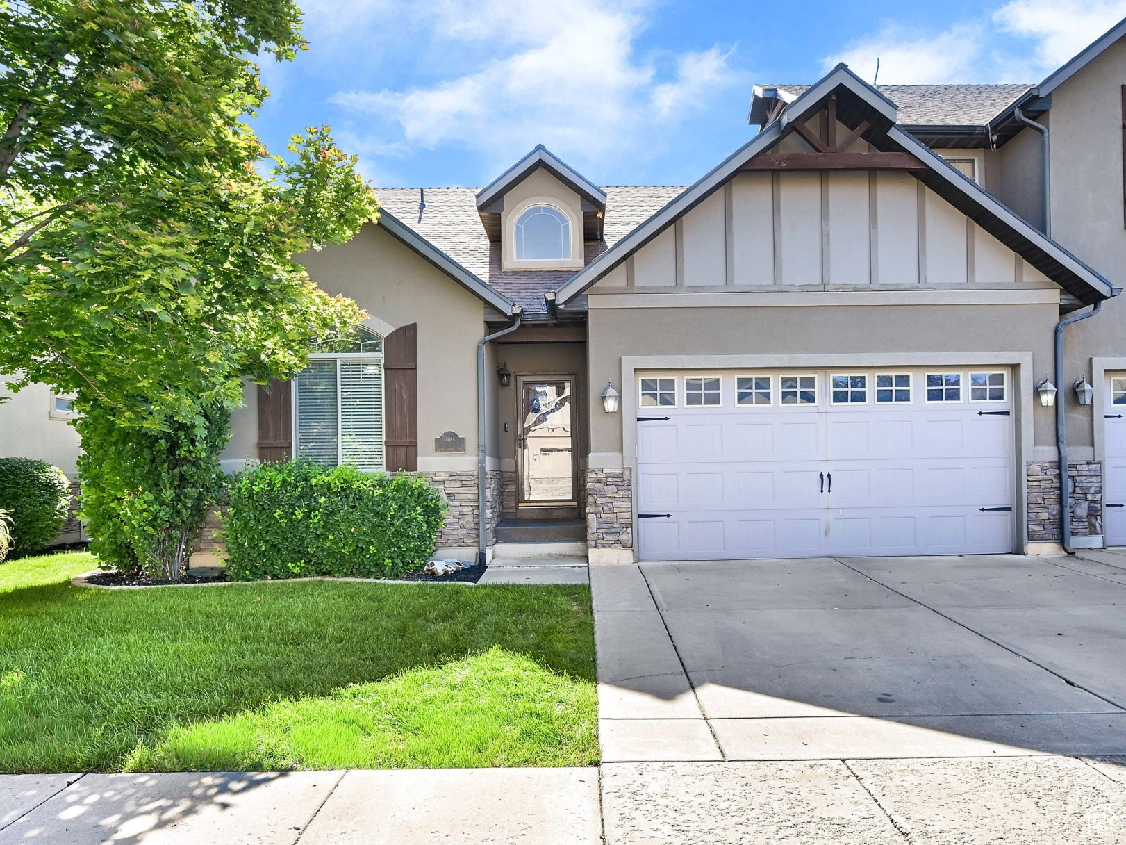 STONE CREEK - Residential