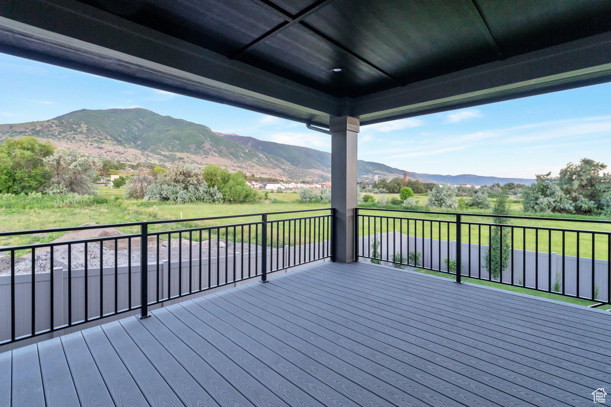 667 W Hidden Farm Dr, Farmington, Utah image 14