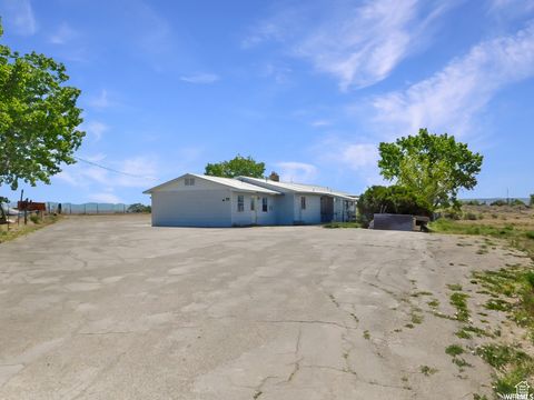 Photo of 165 W 250 N, Elmo, UT 84521 (MLS # 2104262) Photo of 165 W 250 N, Elmo, UT 84521 (MLS # 2104262)