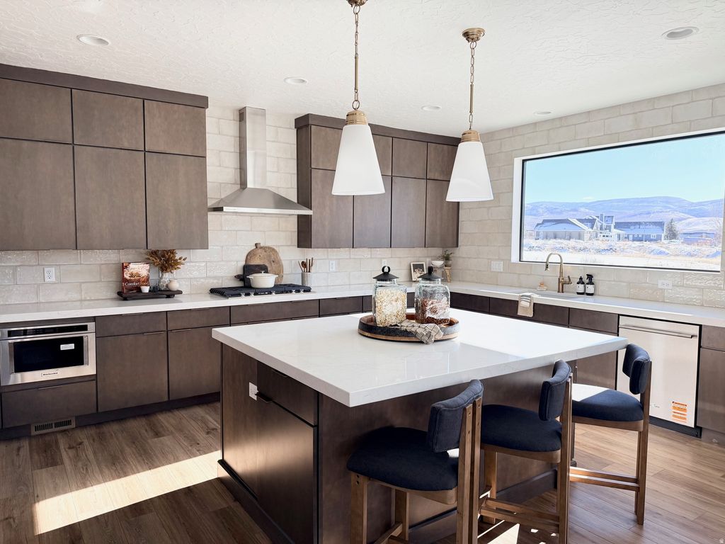 Photo of 2818 E HAYLOFT LN #213, Heber City, UT 84032 (MLS # 2130052)