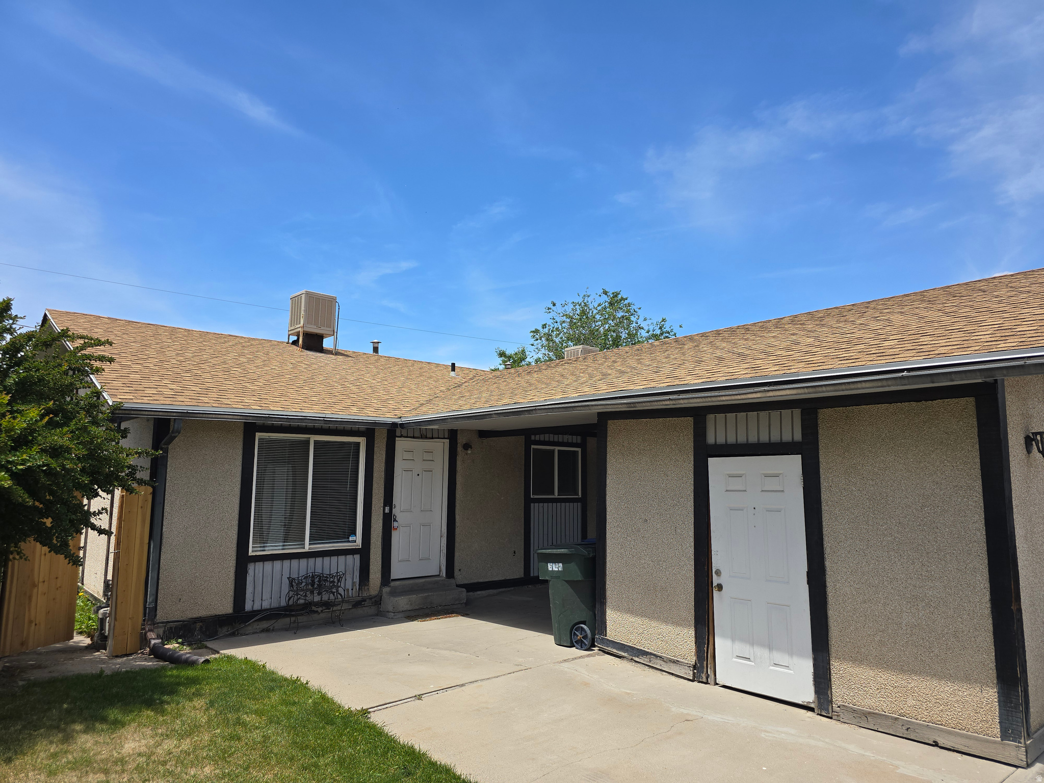 RIVERSIDE - Residential Income