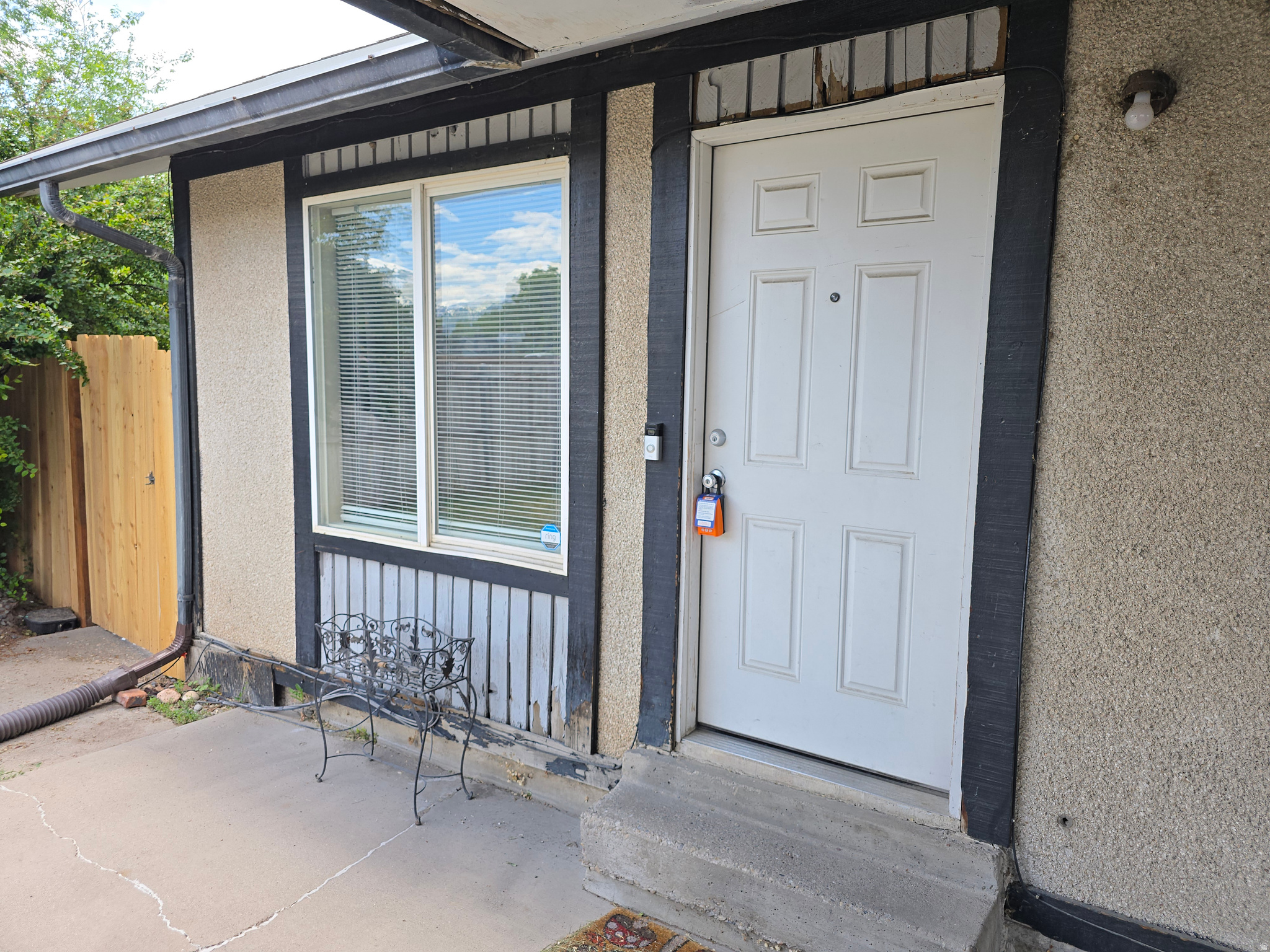 RIVERSIDE - Residential Income
