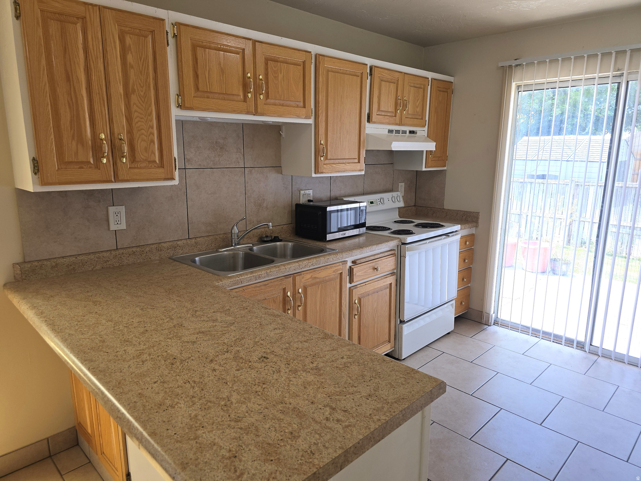 RIVERSIDE - Residential Income