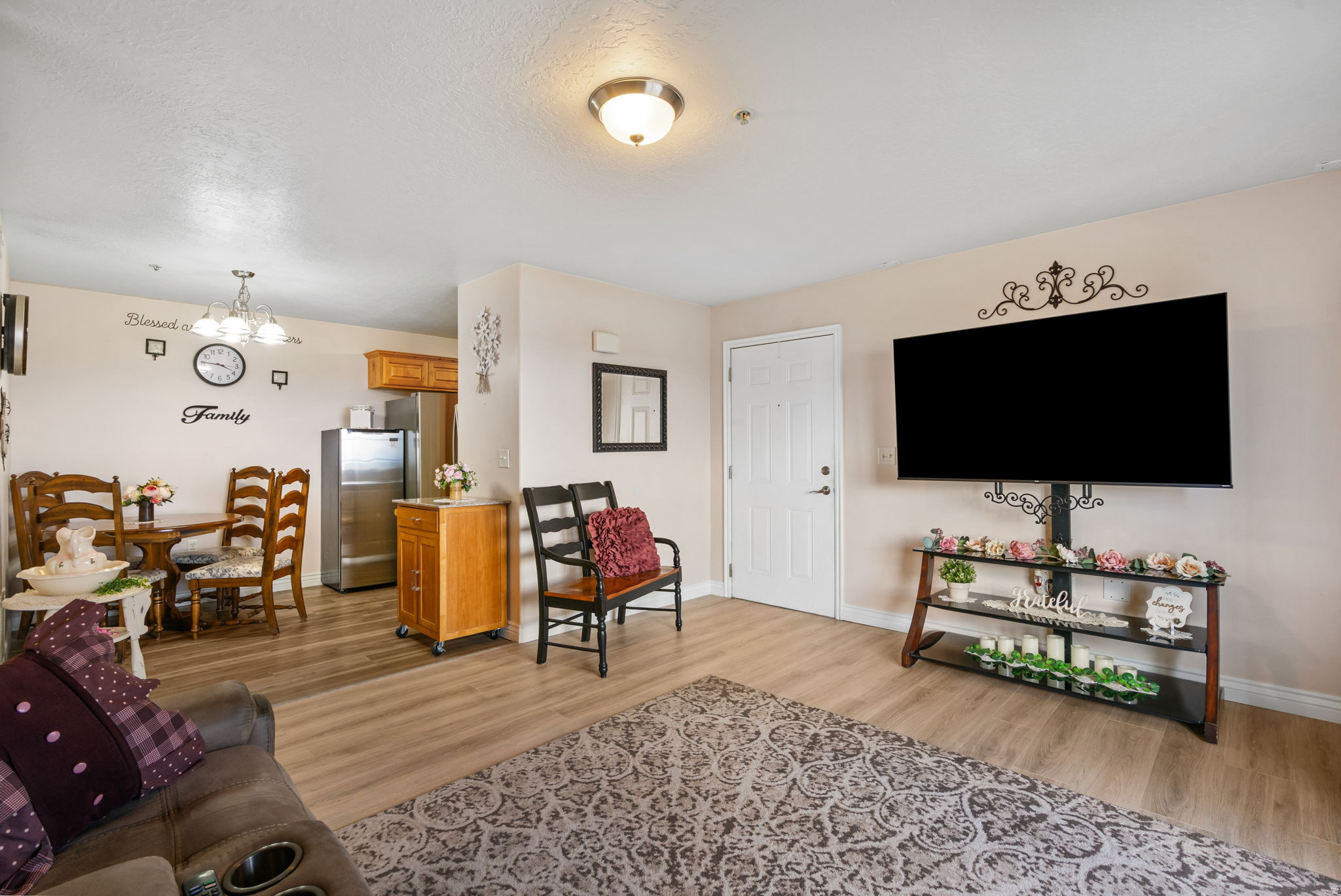 HILLCREST - Residential