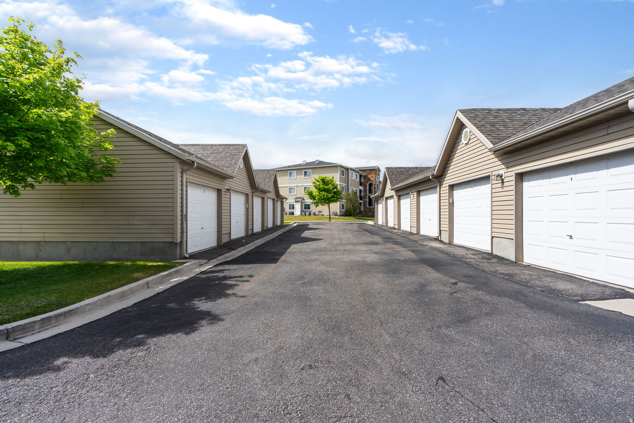 HILLCREST - Residential