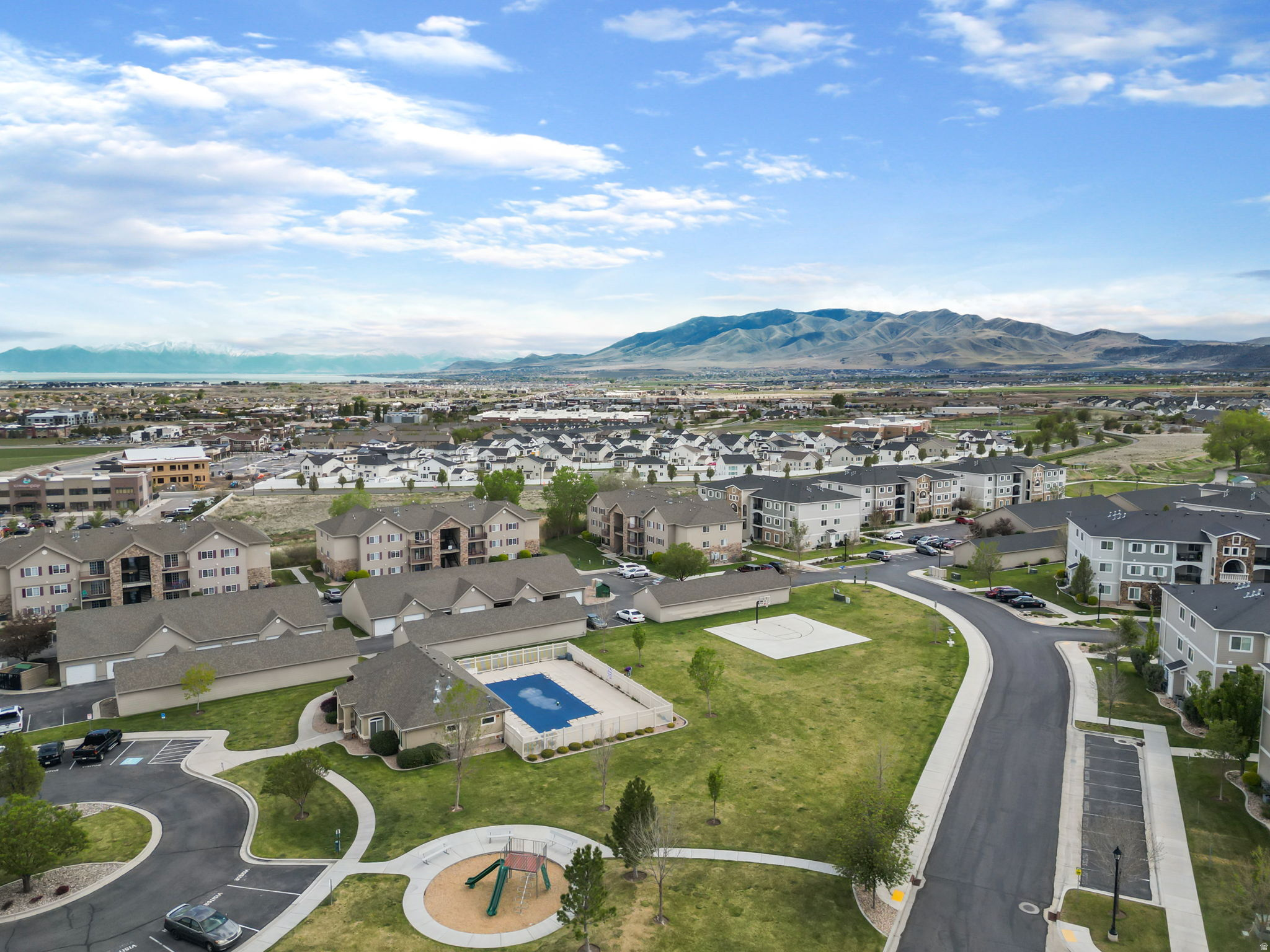 HILLCREST - Residential