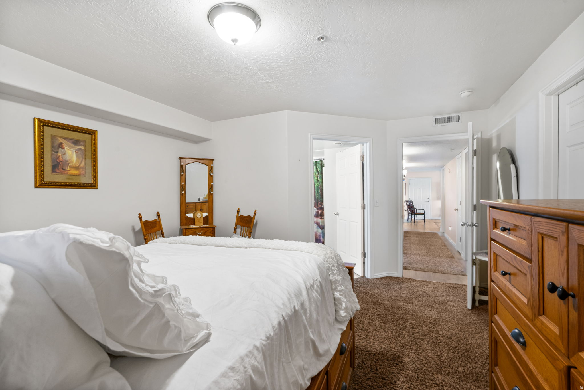 HILLCREST - Residential