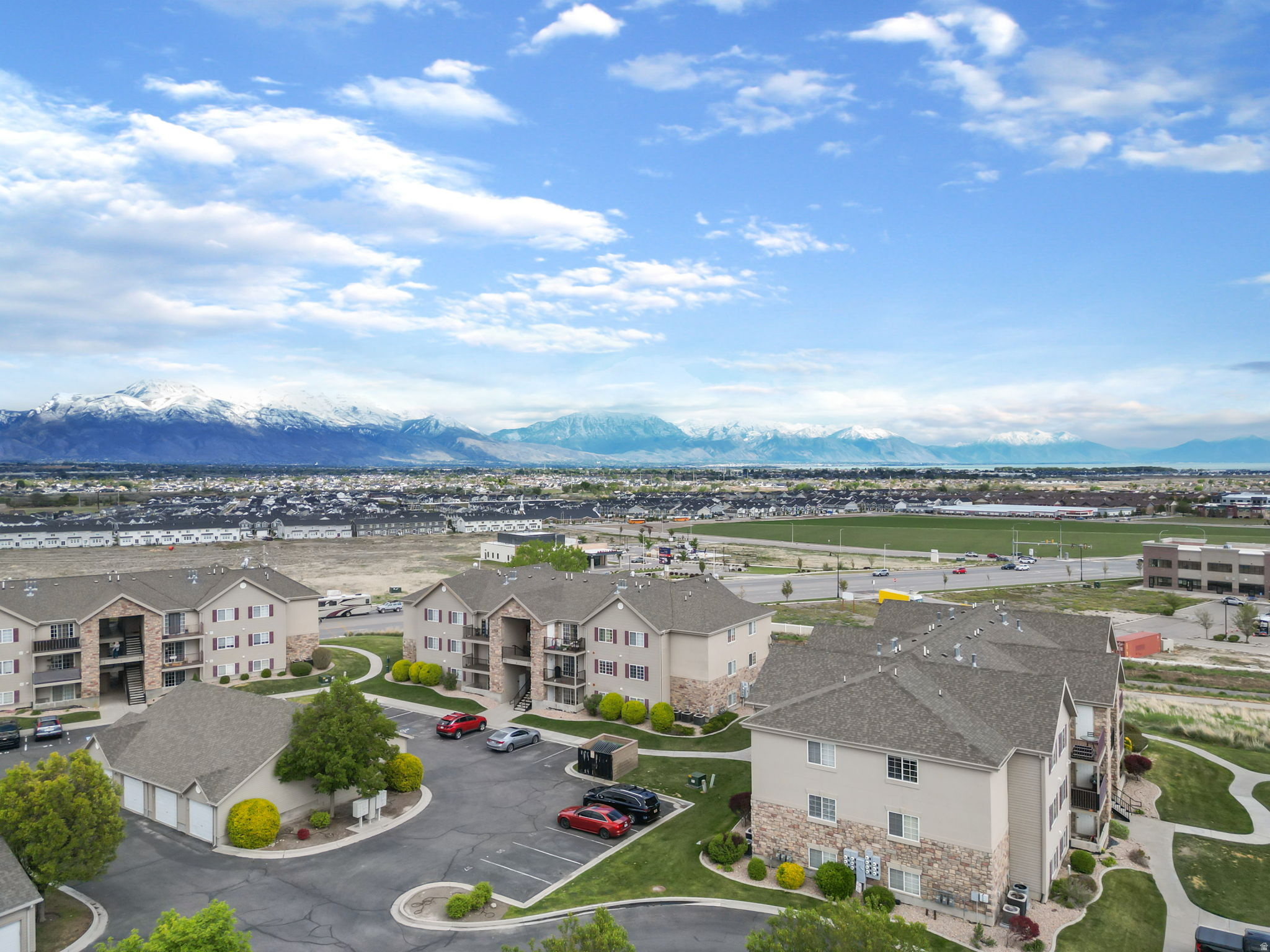 HILLCREST - Residential