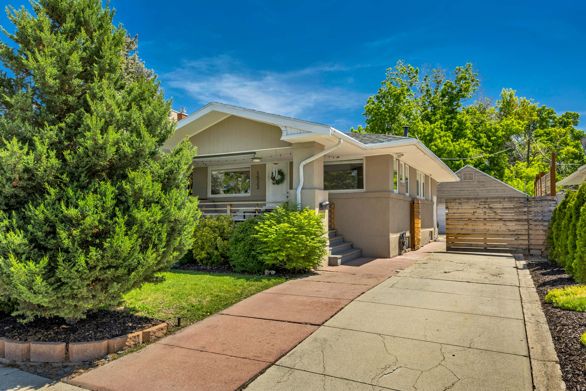 KENSINGTON - Residential