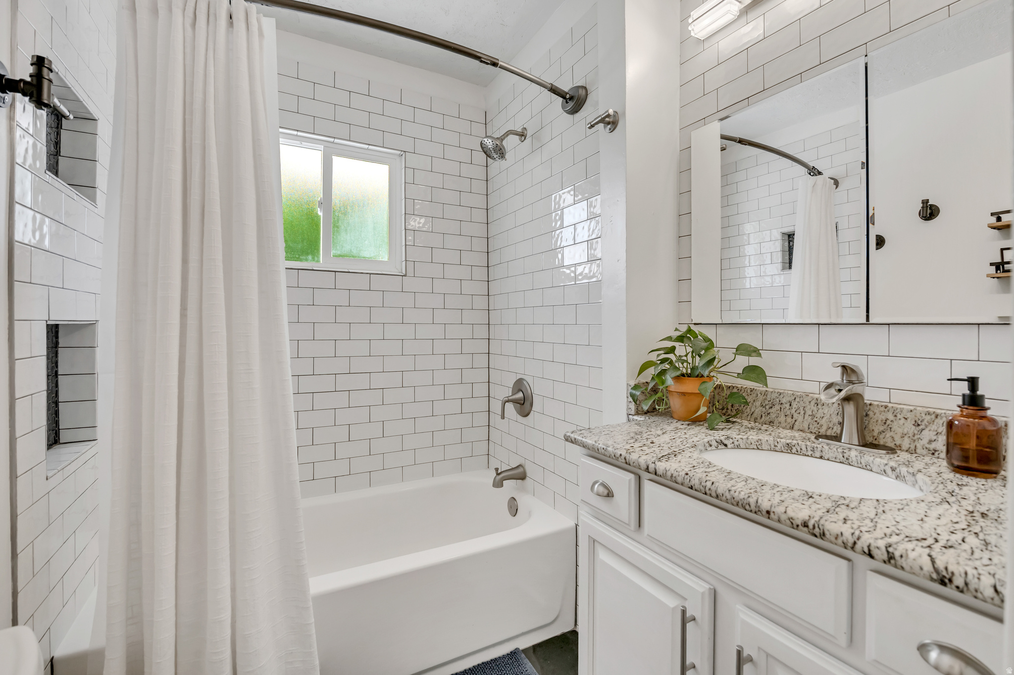 KENSINGTON - Residential