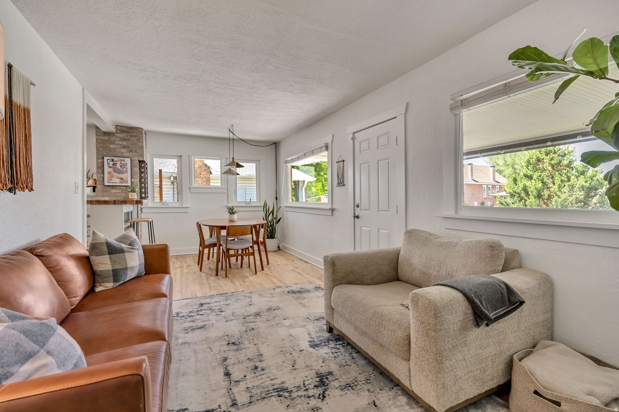 KENSINGTON - Residential