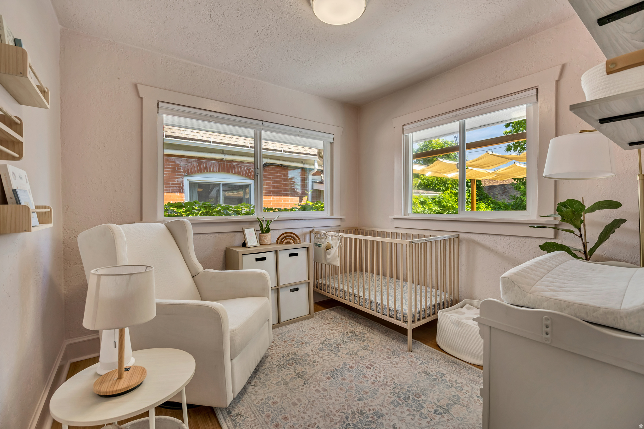 KENSINGTON - Residential