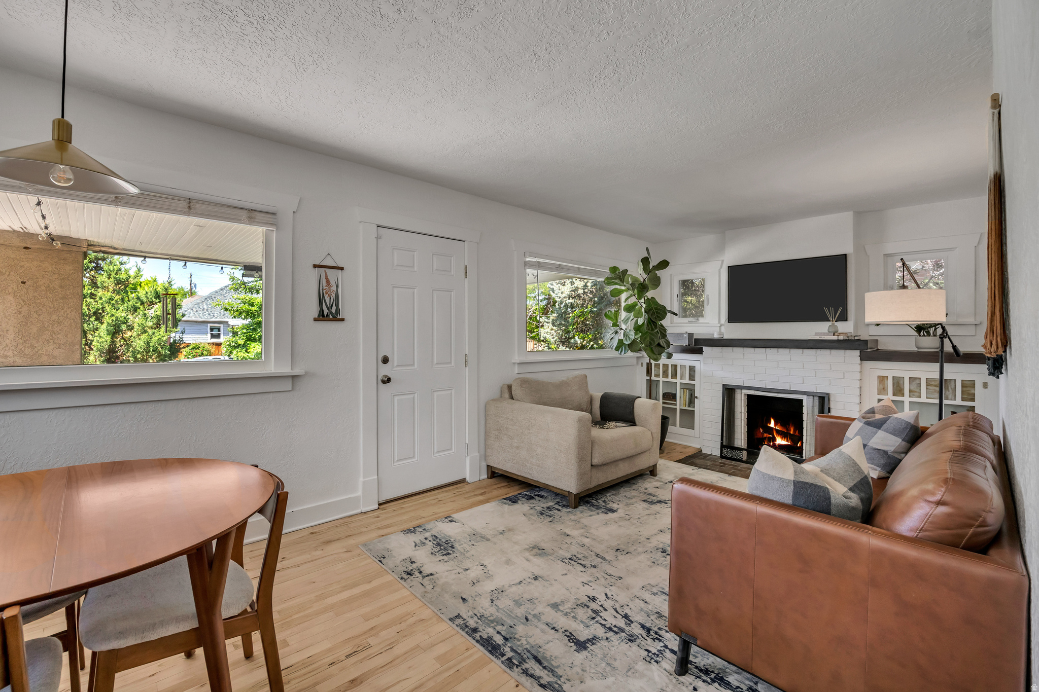 KENSINGTON - Residential