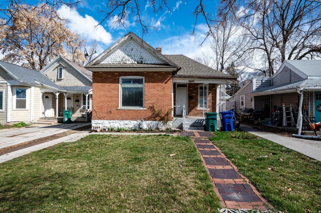 Photo of 2262 MONROE BLVD, Ogden, UT 84401 (MLS # 2141823)