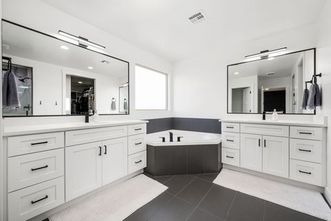 Tiny photo for 617 S MALORIE WAY, Ivins, UT 84738 (MLS # 2124594)