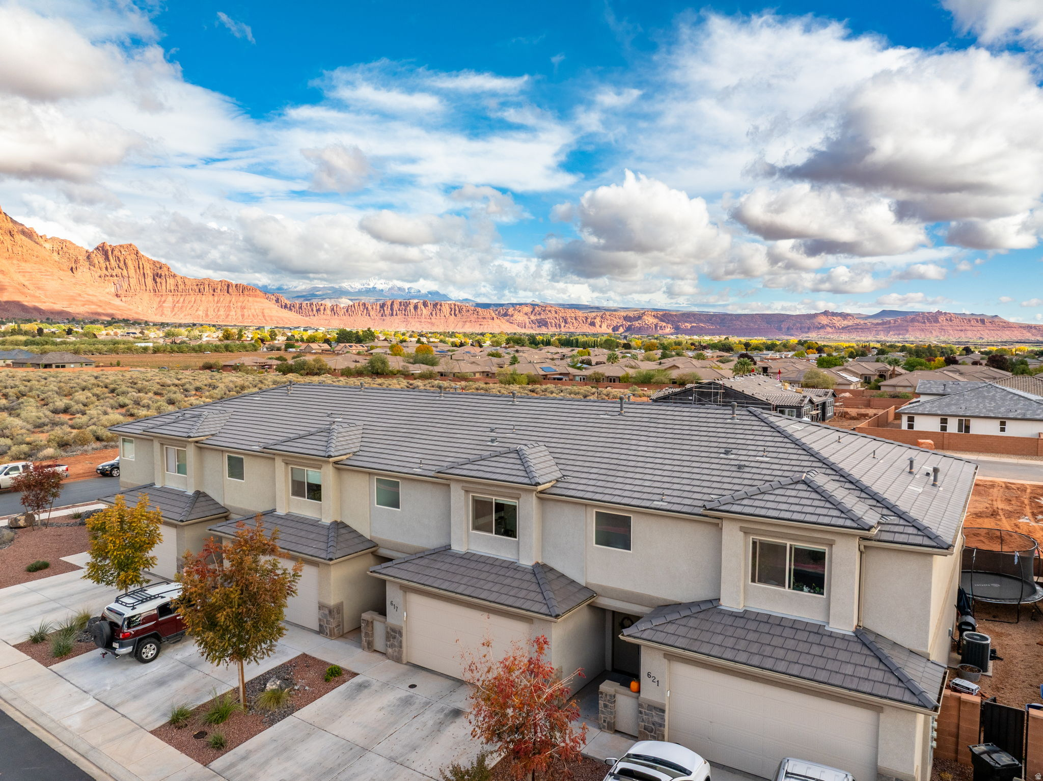 RED MOUNTAIN VISTAS TH - Residential