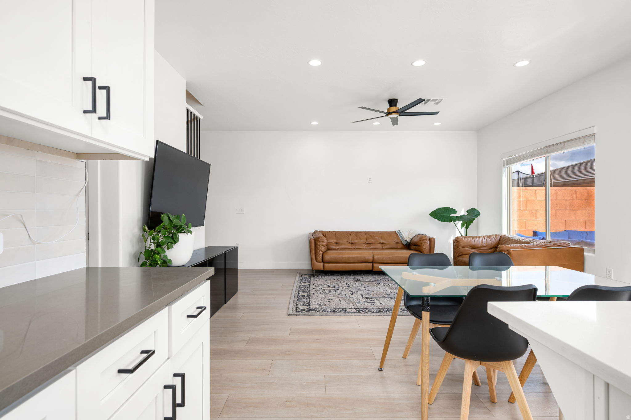 RED MOUNTAIN VISTAS TH - Residential