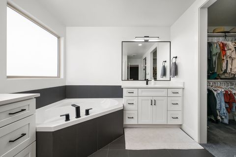 Tiny photo for 617 S MALORIE WAY, Ivins, UT 84738 (MLS # 2124594)