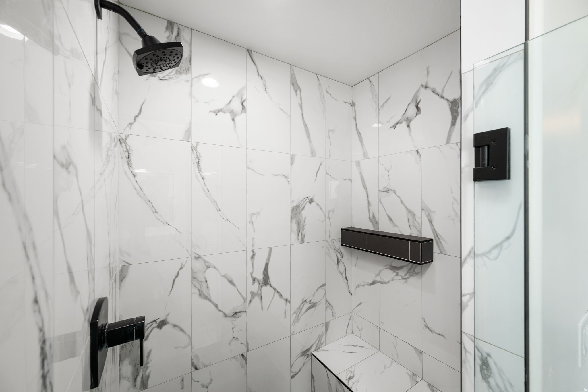 RED MOUNTAIN VISTAS TH - Residential