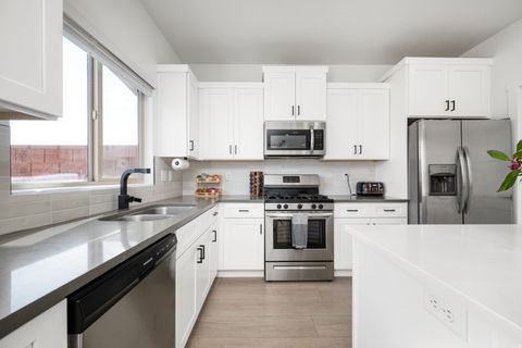 Tiny photo for 617 S MALORIE WAY, Ivins, UT 84738 (MLS # 2124594)