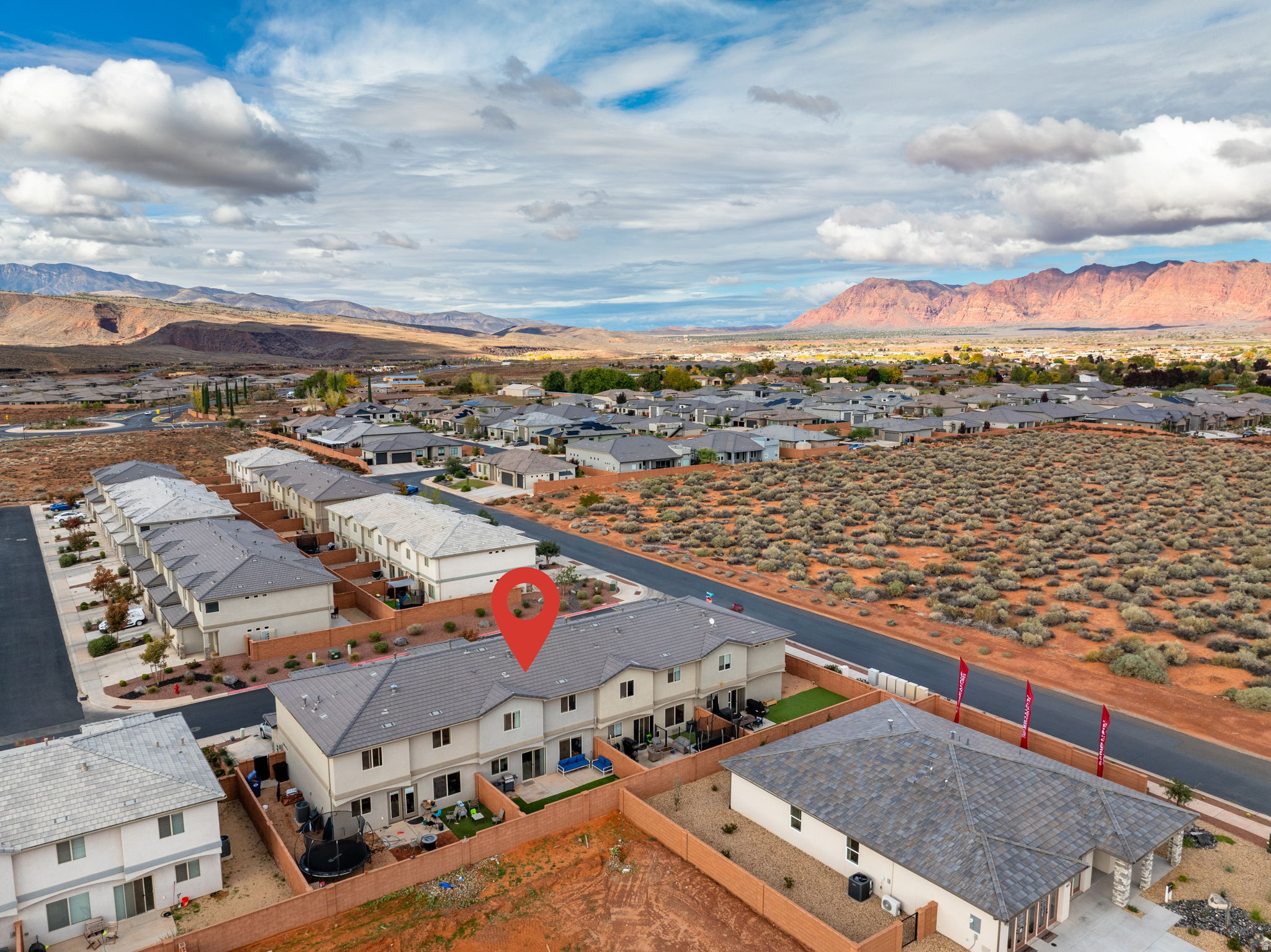 RED MOUNTAIN VISTAS TH - Residential