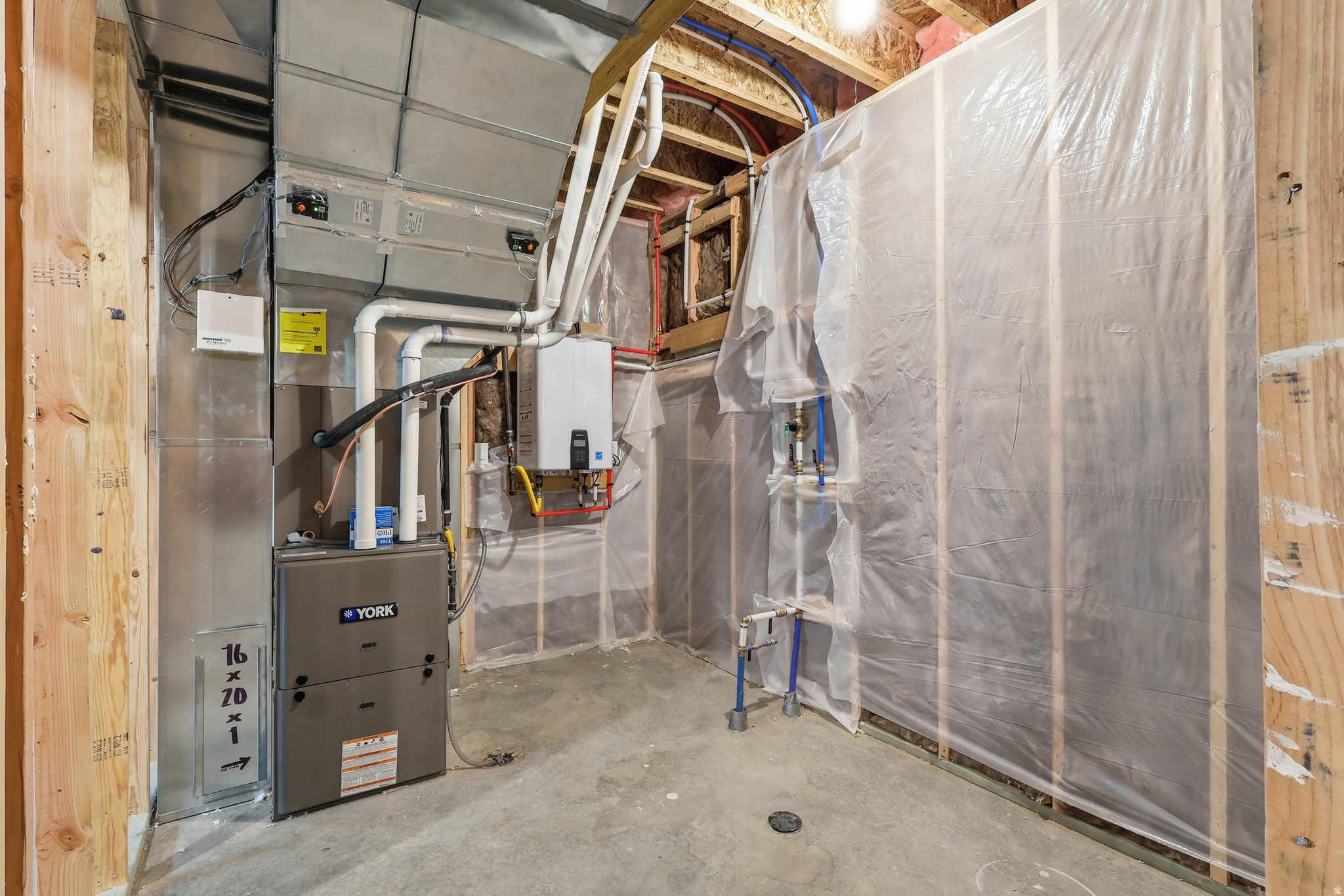 FOOTHILL LOFTS - Residential