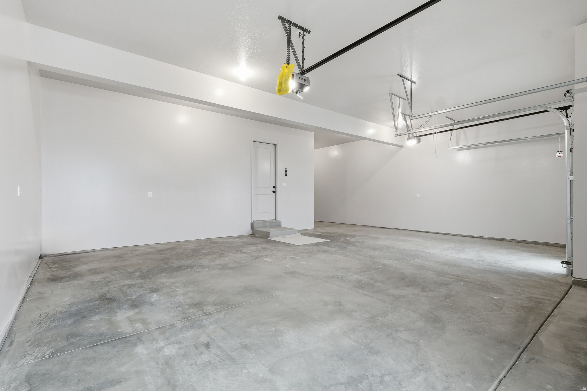 FOOTHILL LOFTS - Residential