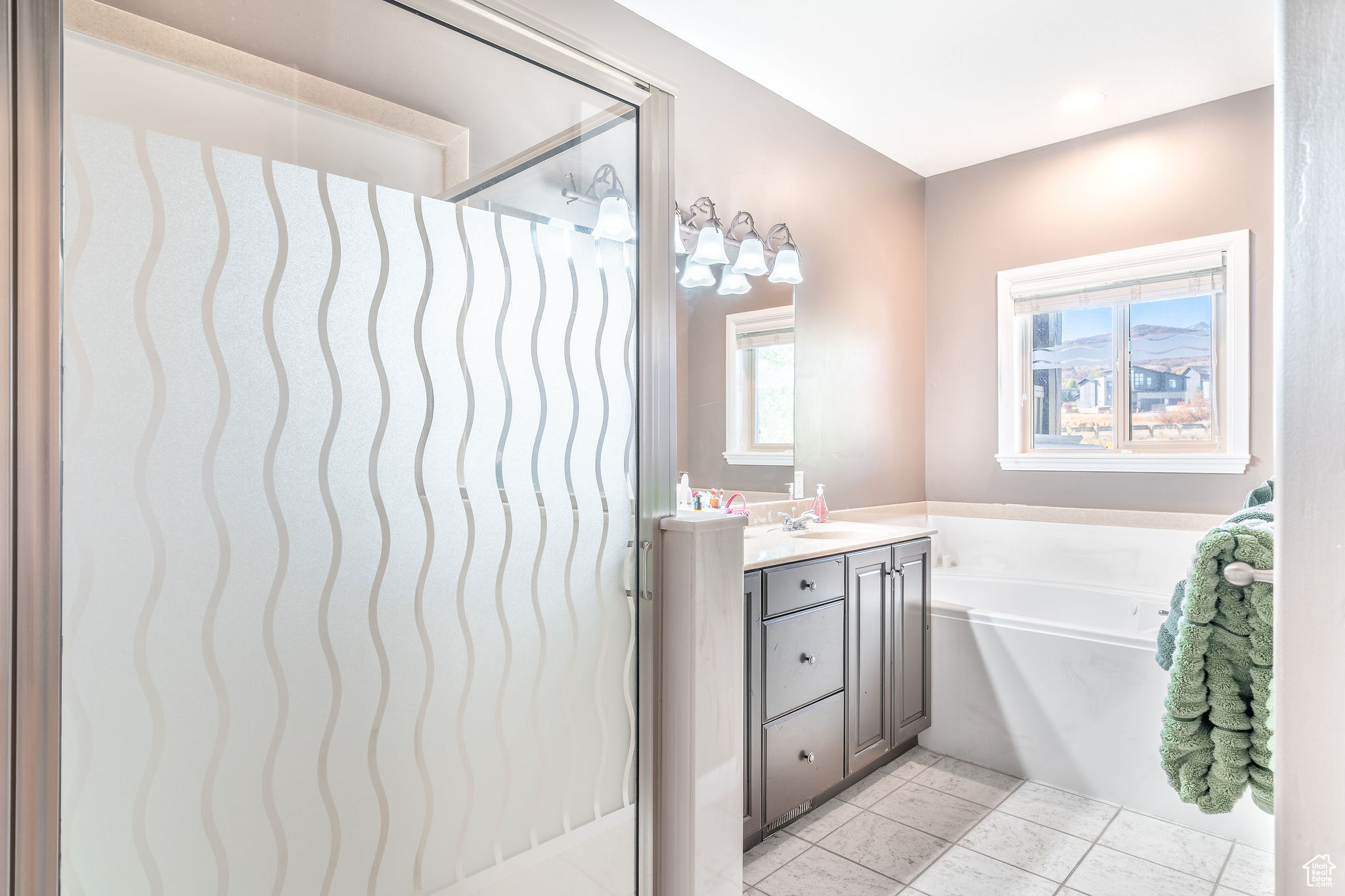 LAKESIDE VILLAGE - Residential