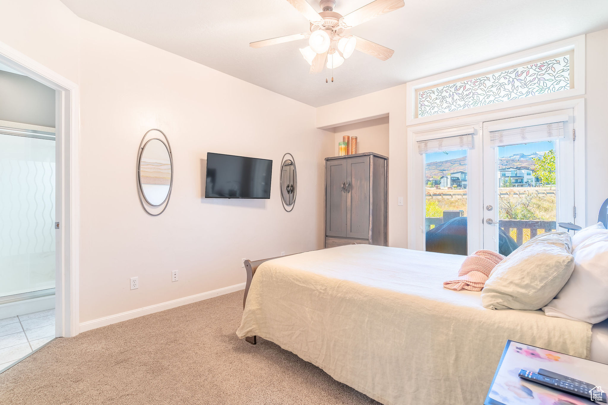 LAKESIDE VILLAGE - Residential