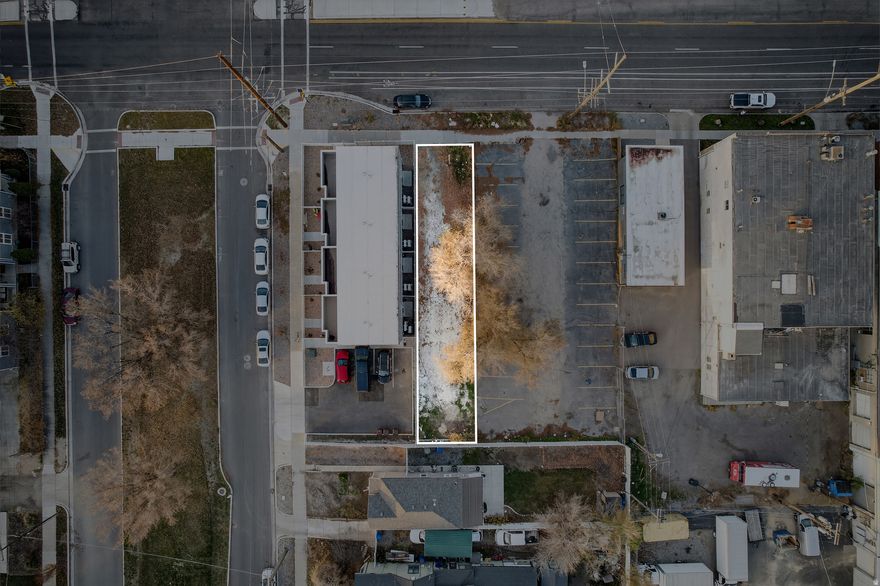 Great opportunity to own this multi-use commercial lot close to downtown. Close to restaurants, freeway access and public transit system. Cross posted on Commercial #2124524. Buyer to verify all information.