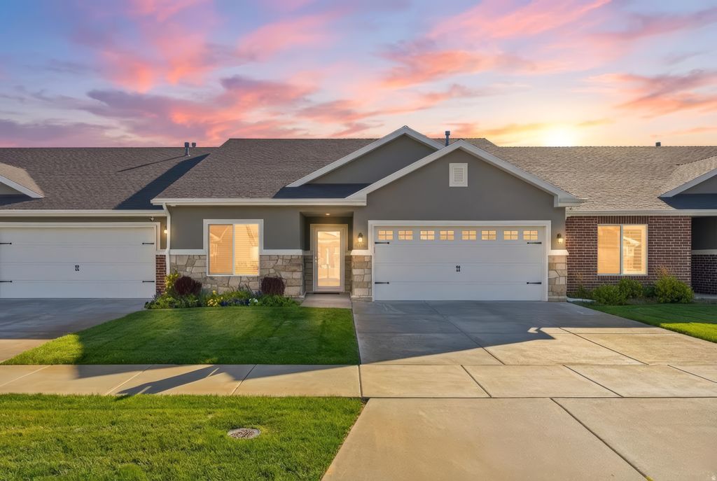 Photo of 1278 S GRACE WAY, Layton, UT 84041 (MLS # 2133282)