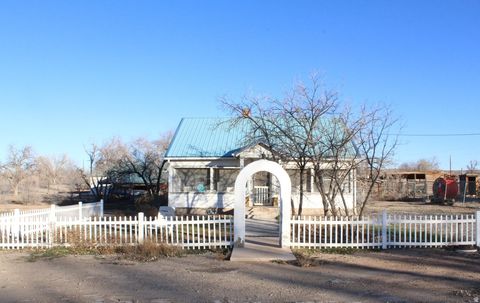 Homes For Sale - 70 N 100<br/> Hanksville, UT 84734