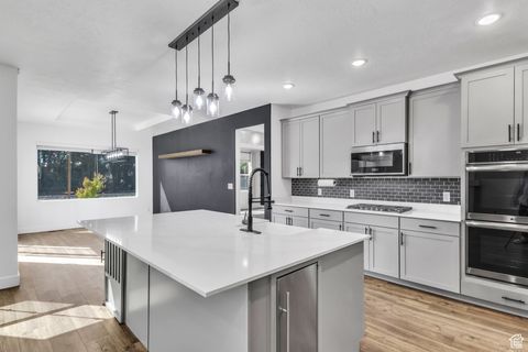 Tiny photo for 674 S MEADE ST, Mapleton, UT 84664 (MLS # 2115129)