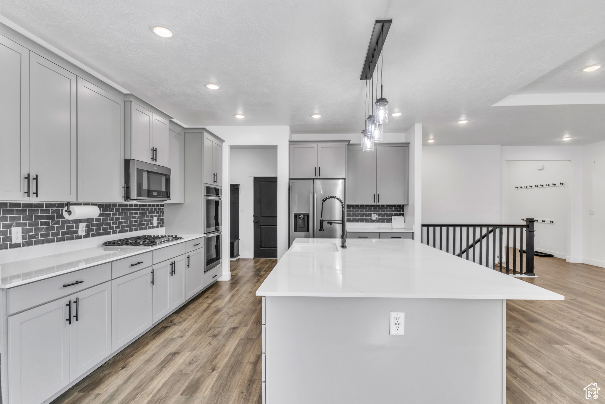 MAPLETON GROVE - Residential