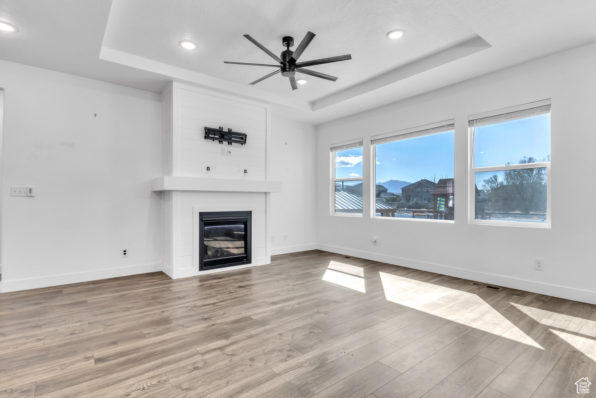 MAPLETON GROVE - Residential