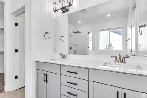 Tiny photo for 674 S MEADE ST, Mapleton, UT 84664 (MLS # 2115129)