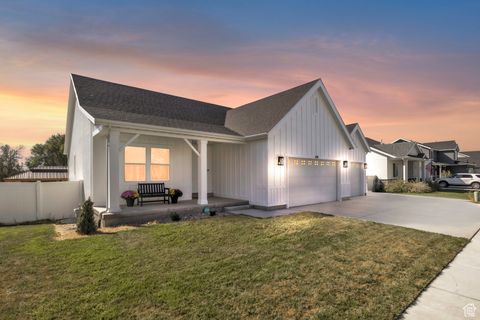 Tiny photo for 674 S MEADE ST, Mapleton, UT 84664 (MLS # 2115129)