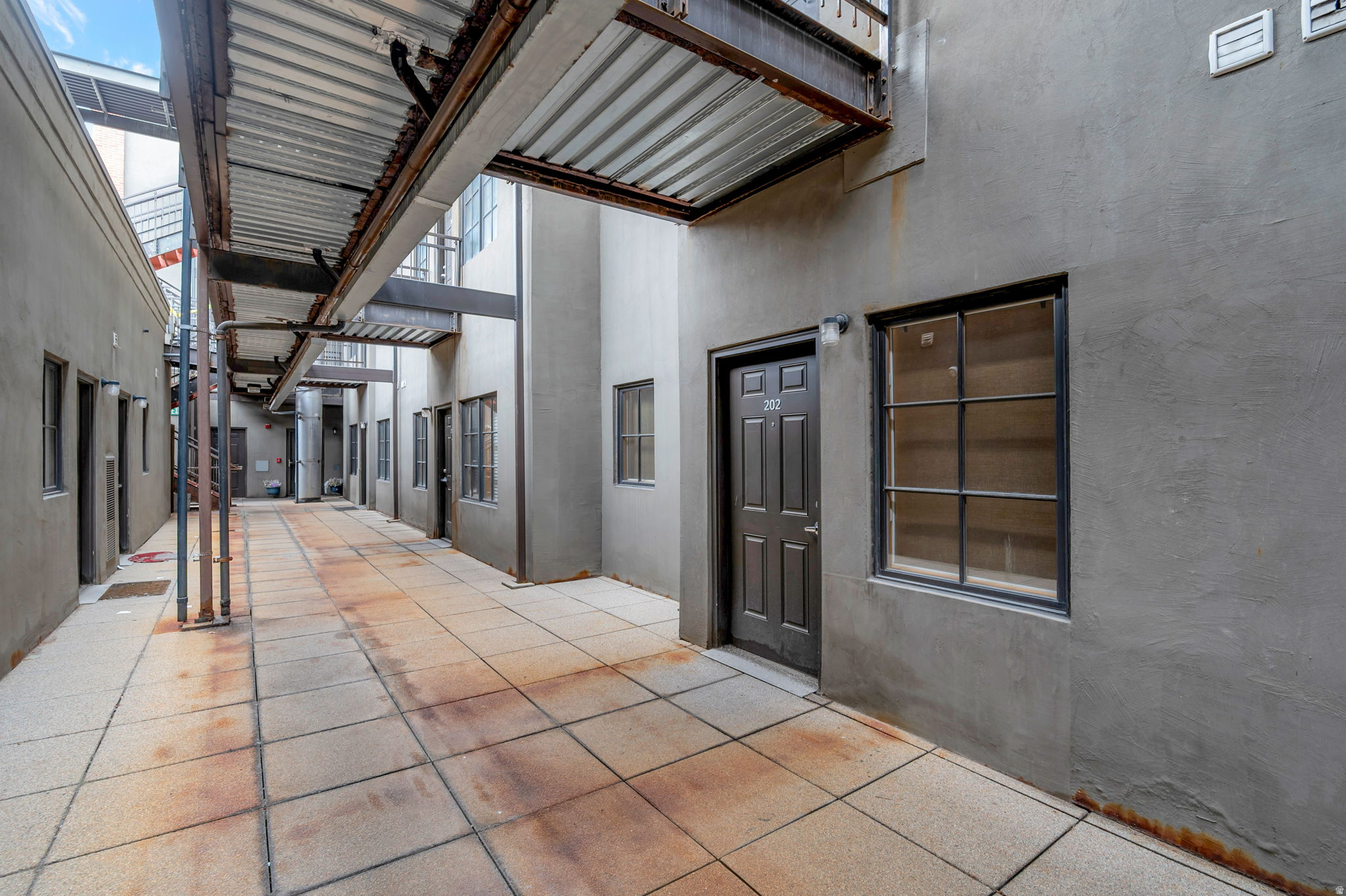 LIBRARY SQUARE - Residential