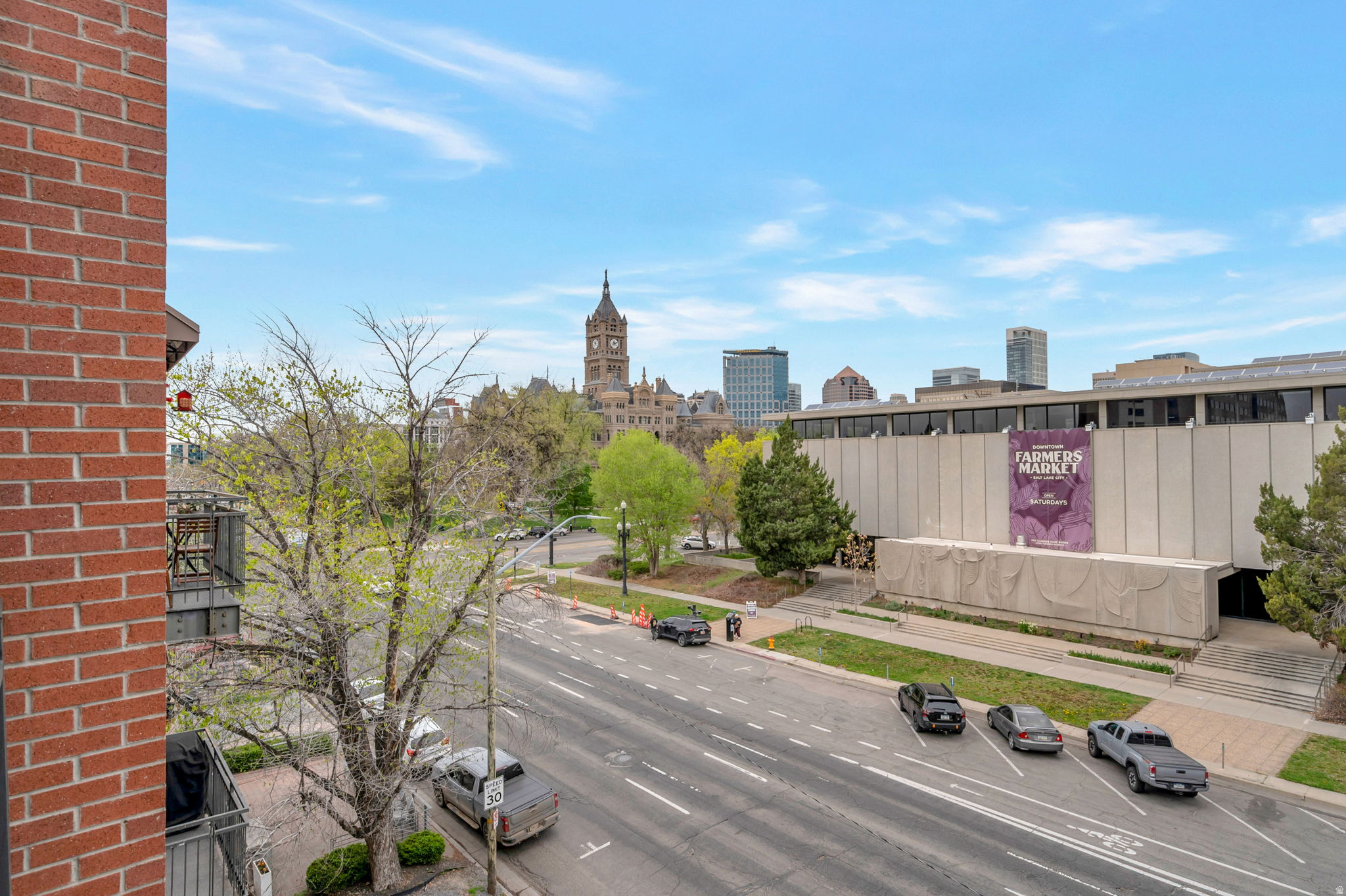 LIBRARY SQUARE - Residential