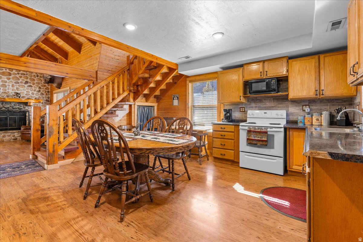 SAMAK HILLS ADDITIONAL SUBDIVISION - Residential