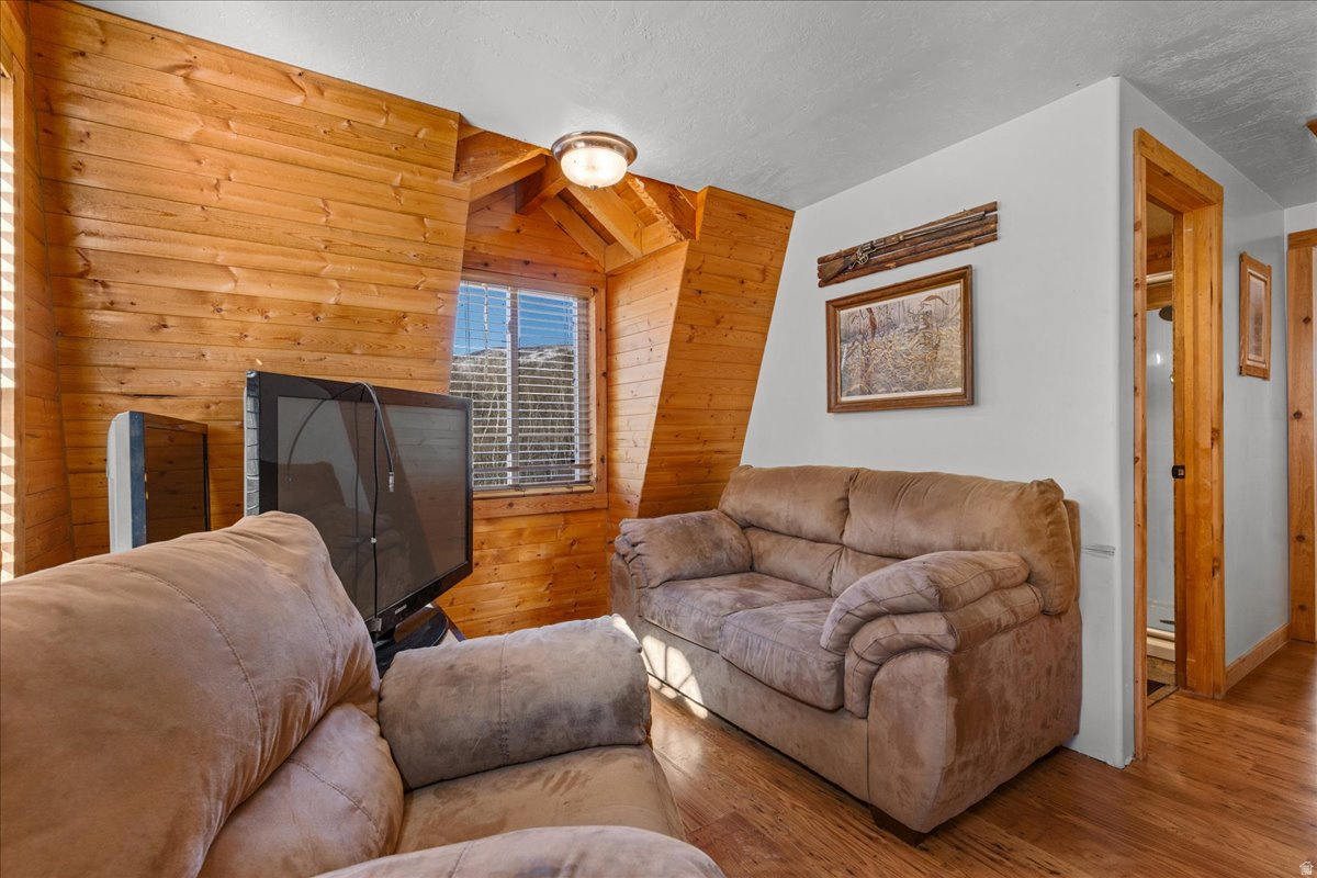 SAMAK HILLS ADDITIONAL SUBDIVISION - Residential