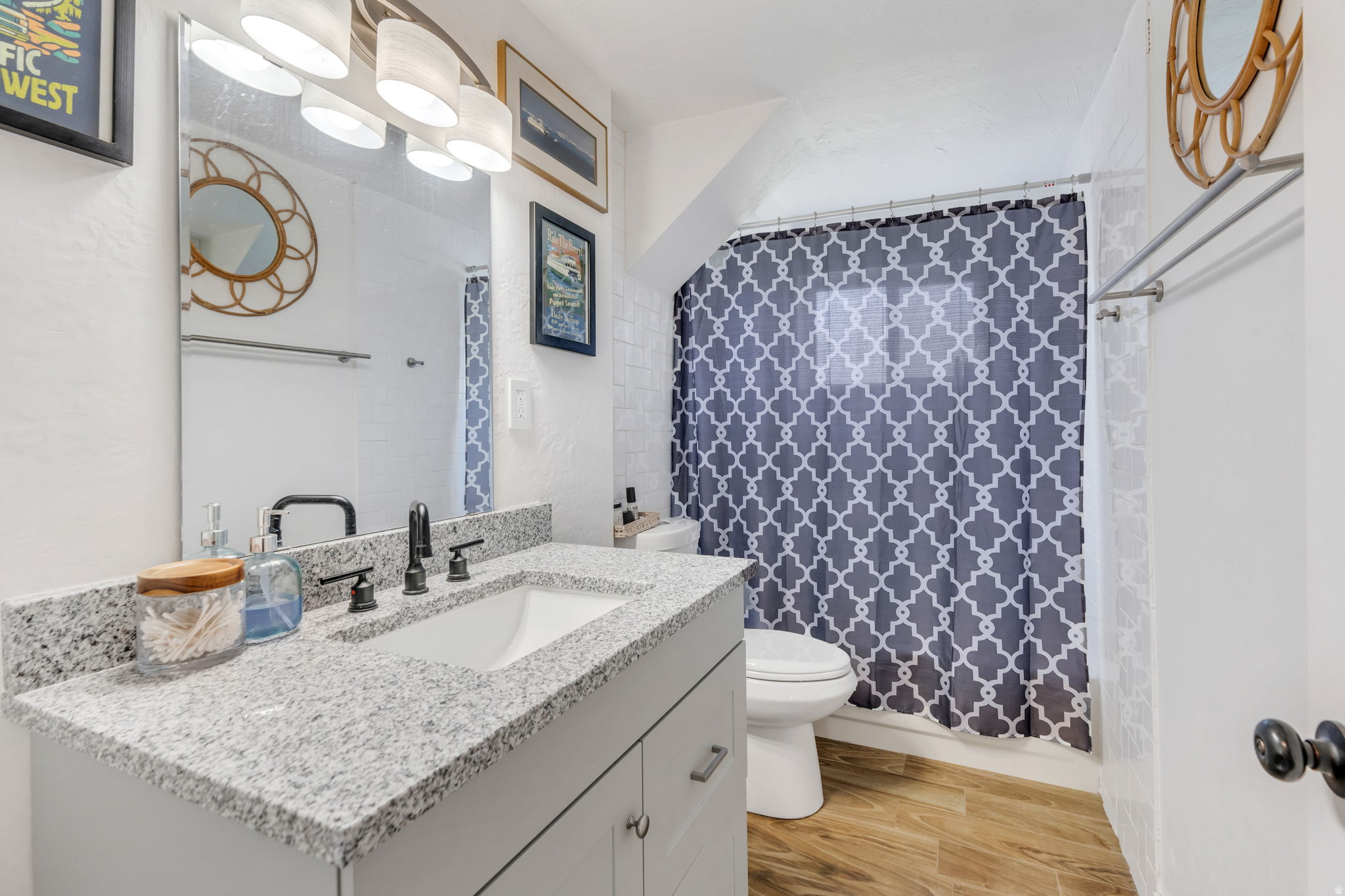 WHITE SANDS - Residential