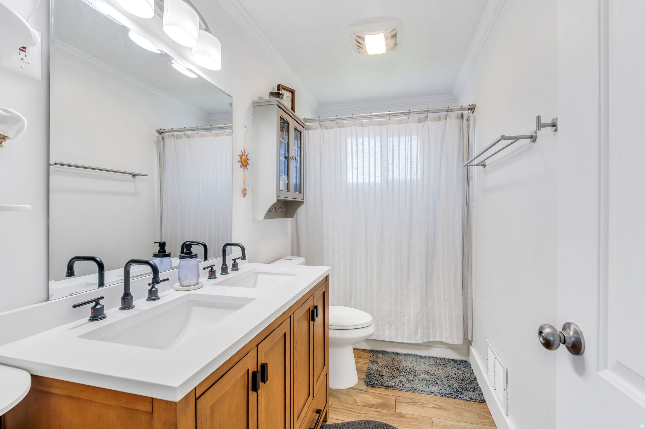 WHITE SANDS - Residential